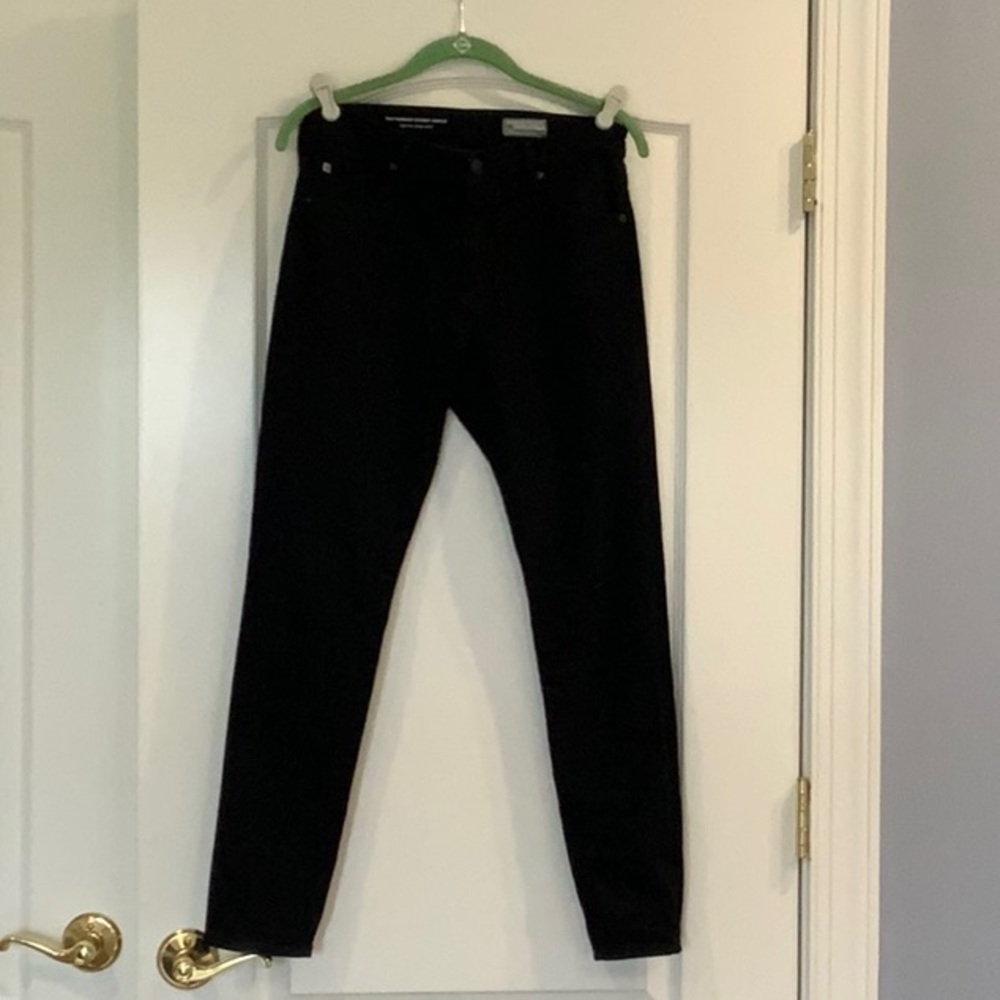AG blackest black The Farrah Skinny High Rise Ankle Contour360 jeans size 28R